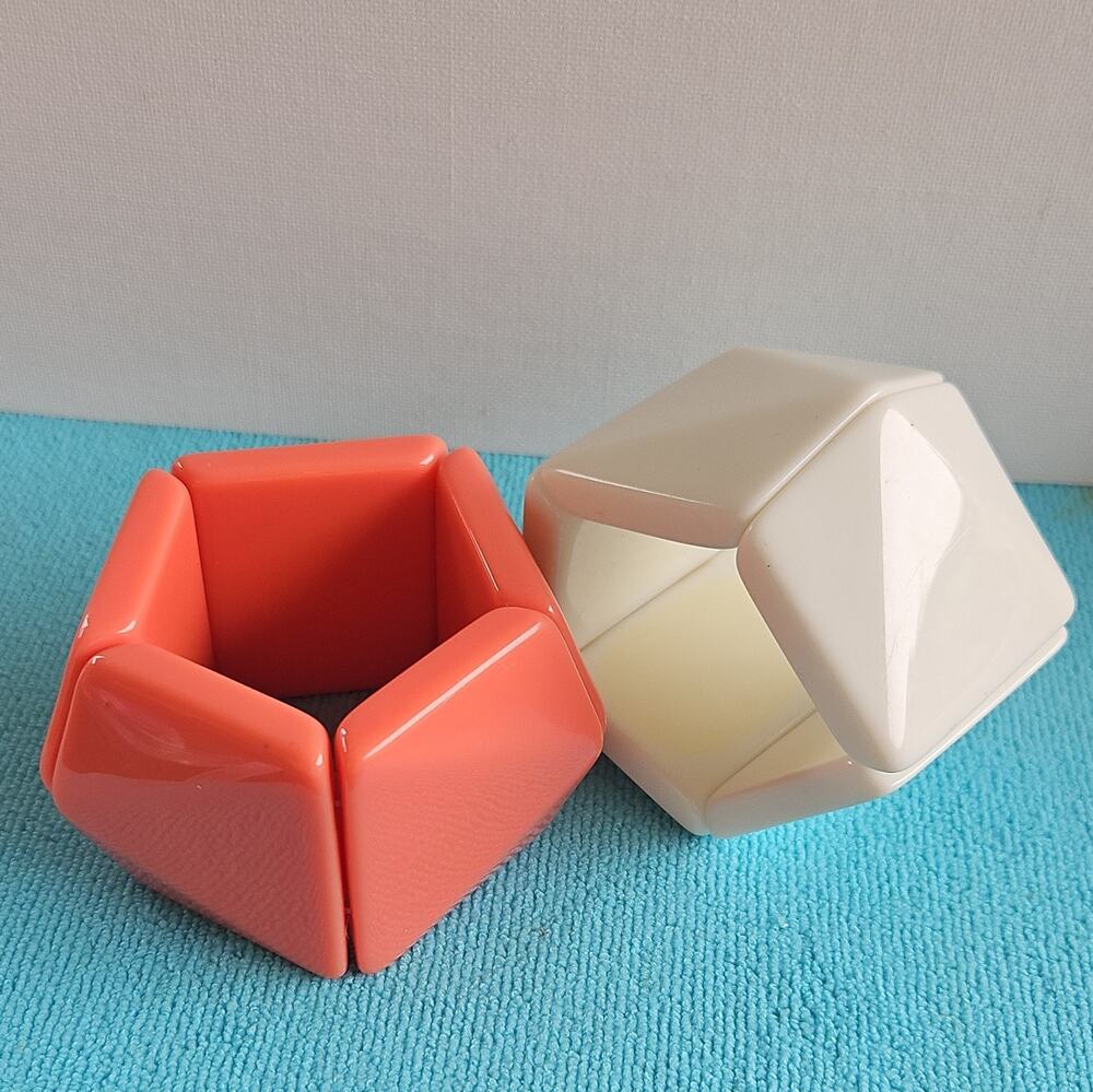 2 VTG Chunky Stretch Bangles Coral And Cream